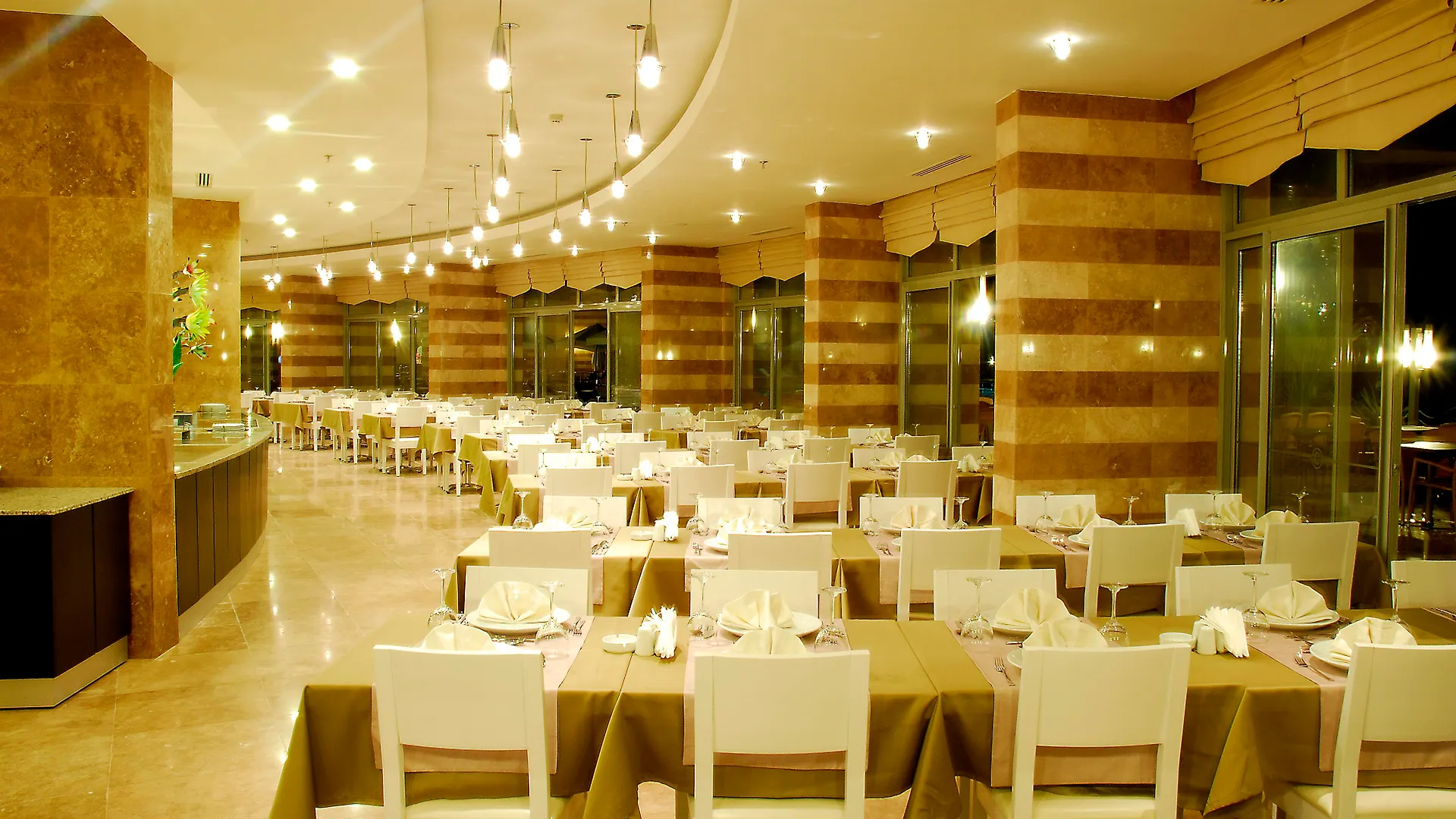 Charisma De Luxe Hotel Kusadasi