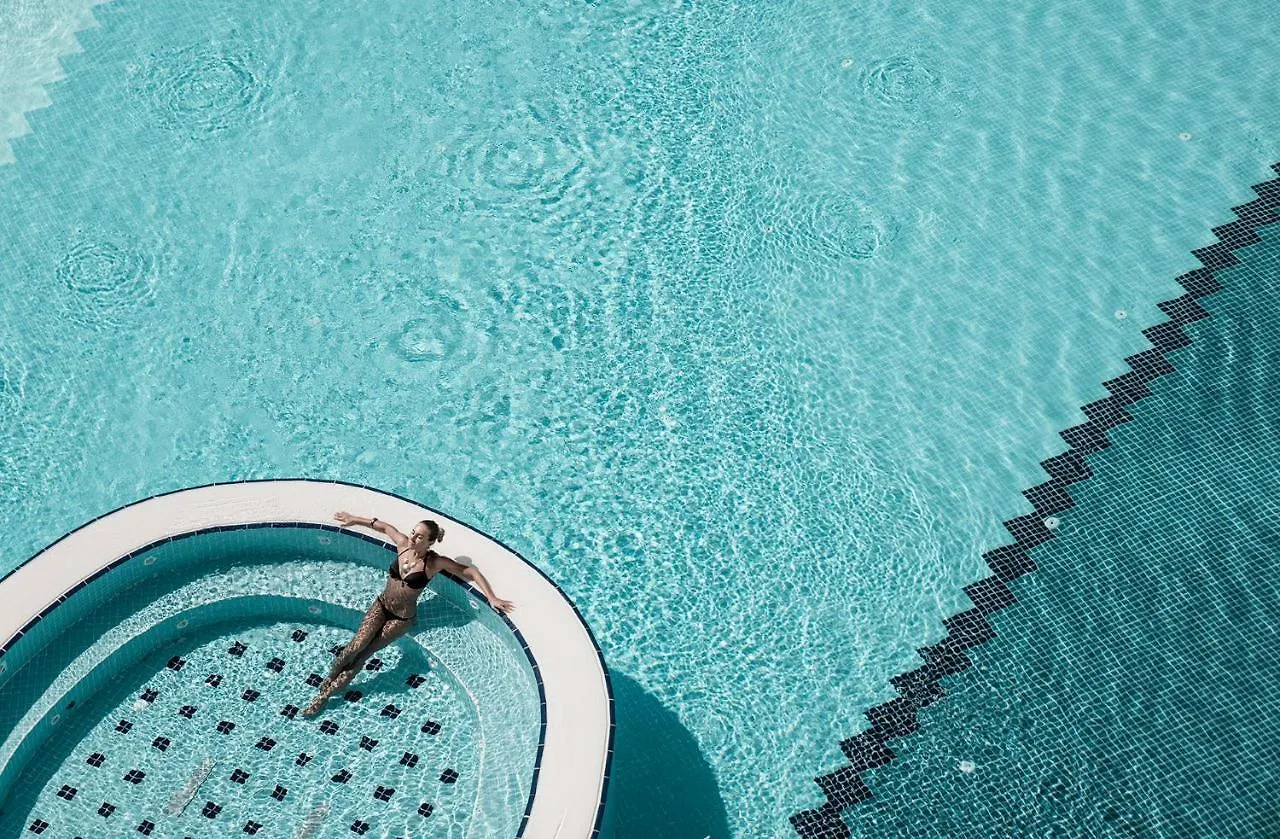 Charisma De Luxe Hotel Kusadasi